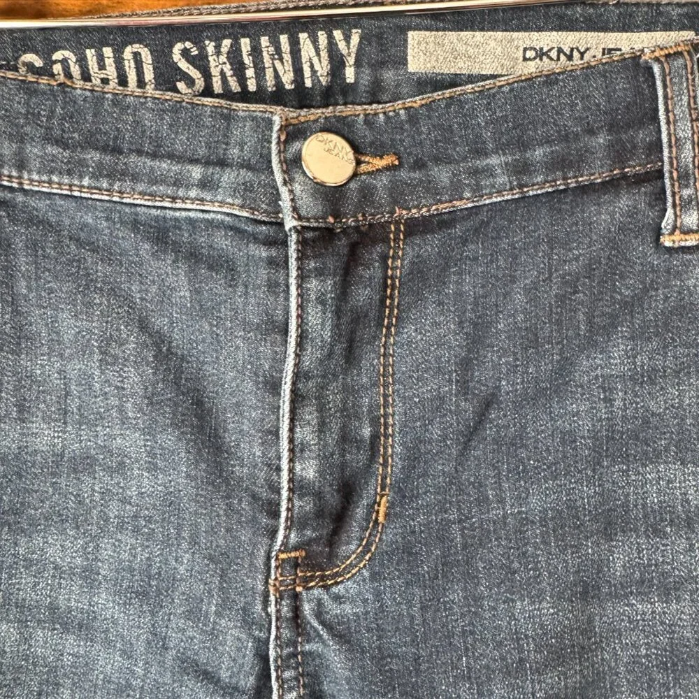 DKNY Jeans SOHO Skinny Medium Rinse 5-Pocket Denim Jeans Size  16W